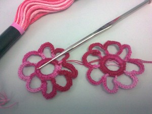 Crocheted flower to use as earrings