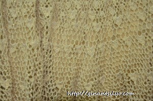 The crocheted lace with lining