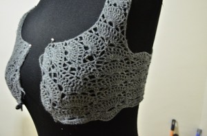 side view of the lace around bust area