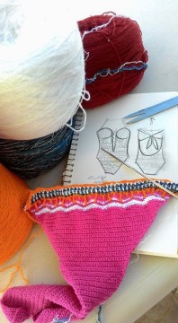 Quick sketch, yarn selections and initial go